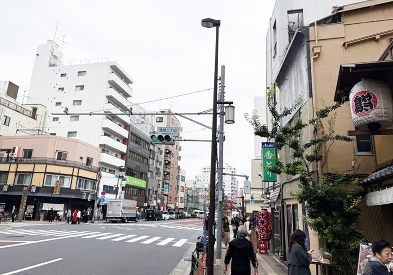 浅草２丁目交差点の写真